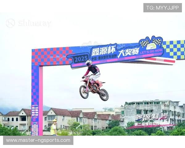 摩托车大奖赛新赛季启幕 车手争夺激烈 赛场变数不断